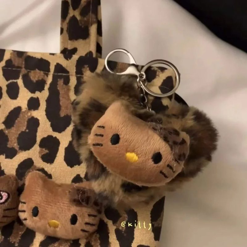 Hello Kitty Retro Leopard Doll Pendant - Image 5